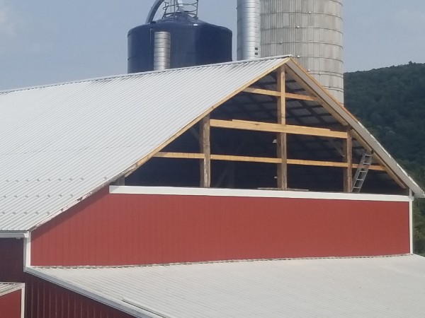 How To: Rebuild a Timber Frame Barn Wall - Grand Street Handyman